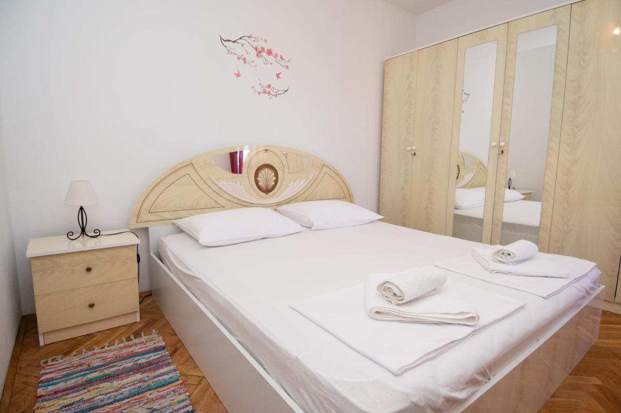 Apartmani Ivana 2 Kaštela Zewnętrze zdjęcie
