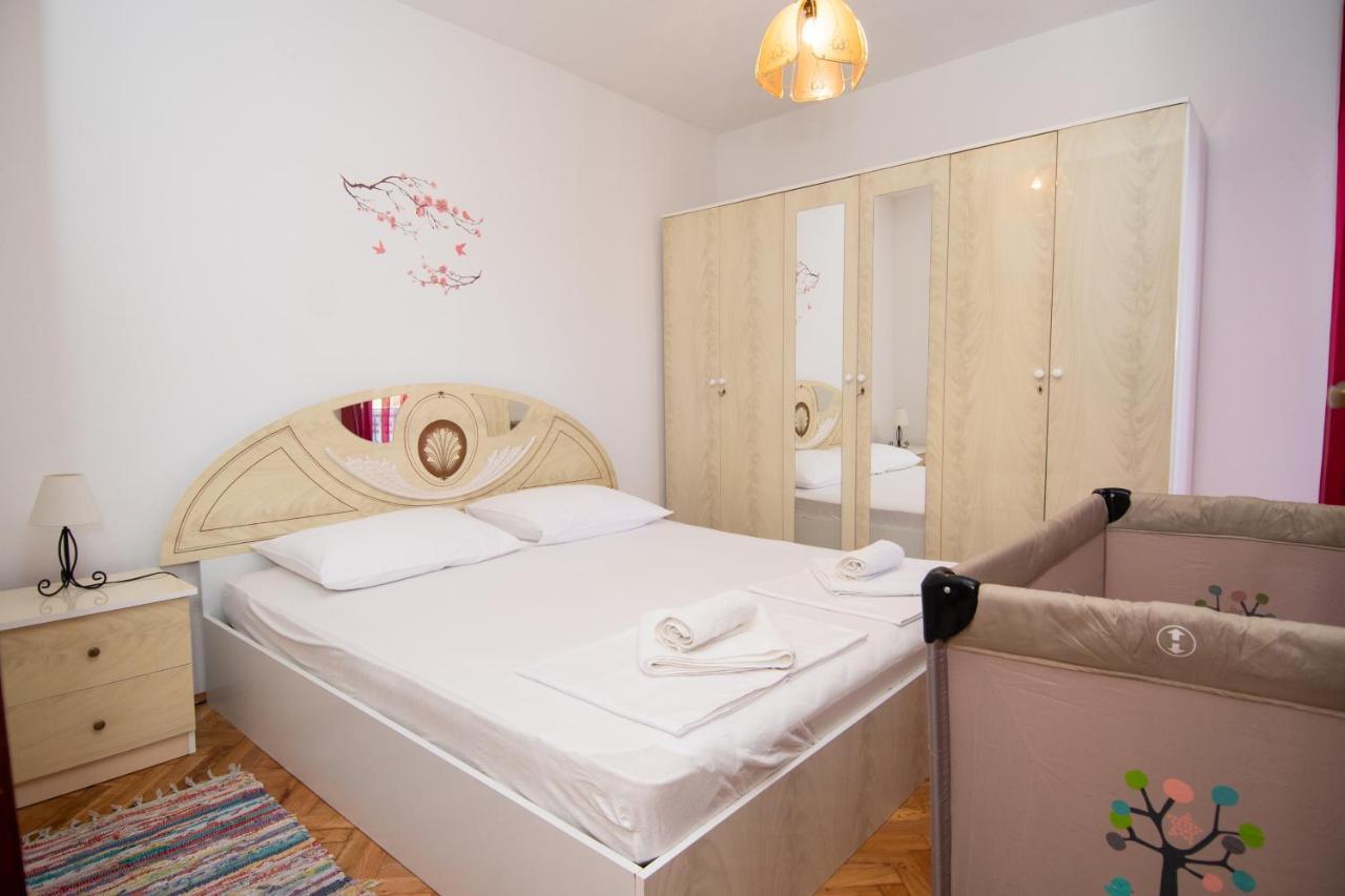 Apartmani Ivana 2 Kaštela Zewnętrze zdjęcie