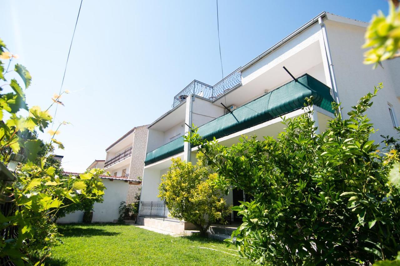Apartmani Ivana 2 Kaštela Zewnętrze zdjęcie